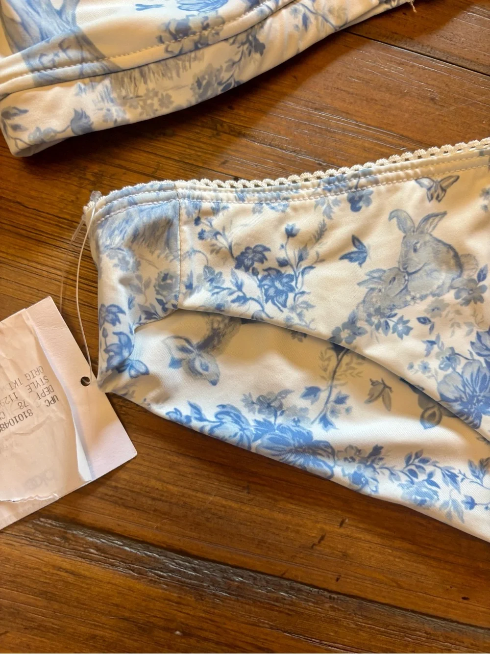 NWT Frankie’s bikinis x Gigi HADID blue toile fawn bikini set
